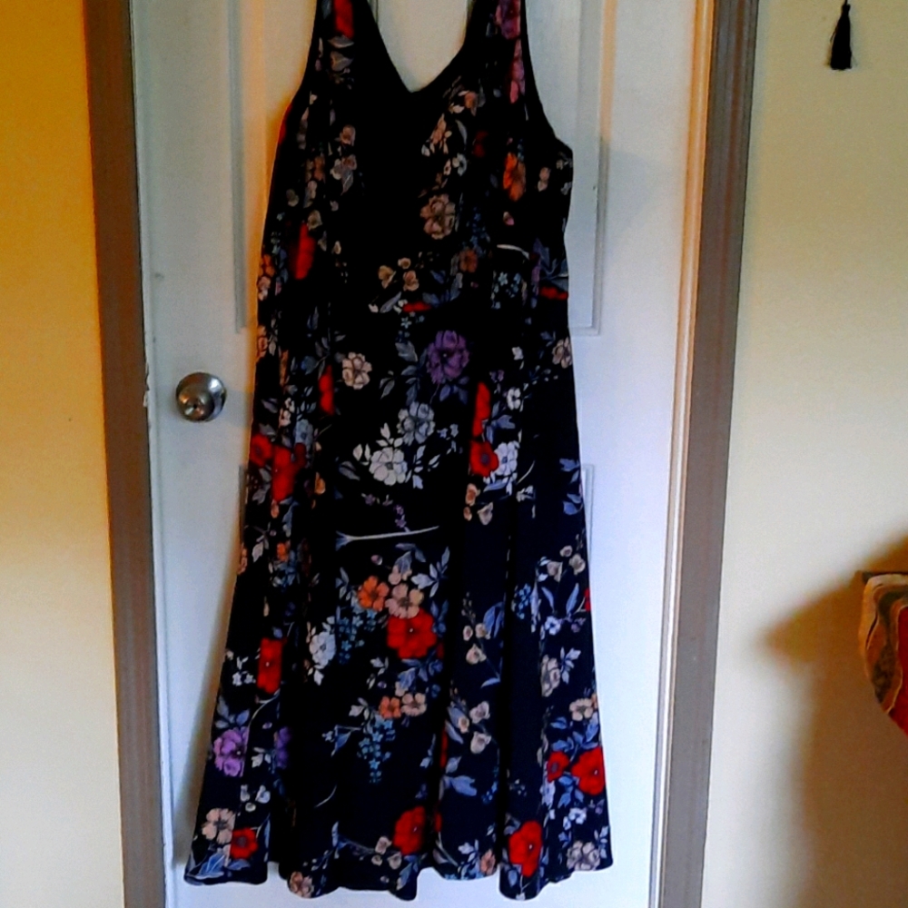 Beautiful Floral Vintage Style City Chic Dress